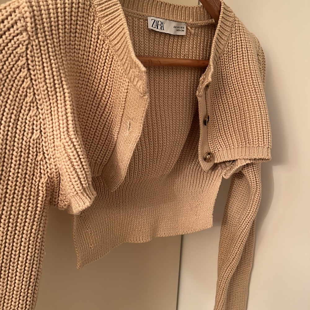 sweater - Picture 2 of 2